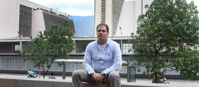 Mano dura contra la delincuencia en Altavista | Mauricio Facio Lince dijo que crearán el programa "Jóvenes con Futuro". FOTO ROBINSON SÁENZ