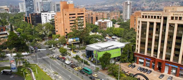 Proponen crear el Distrito Financiero Milla de Oro | Este martes, en el auditorio del Conjunto Inmobiliario San Fernando Plaza, la entidad le presentó la propuesta al Concejo de Medellín. FOTO DONALDO ZULUAGA