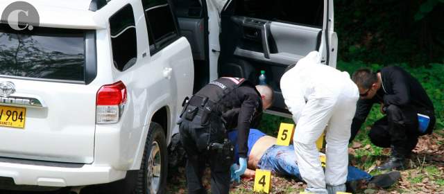 Asesinado alias "Pichi" en una trampa tendida en vía a Las Palmas | El crimen ocurrió en el parqueadero de un establecimiento comercial, cuando "Pichi" acudió a una cita. FOTO RÓBINSON SÁENZ