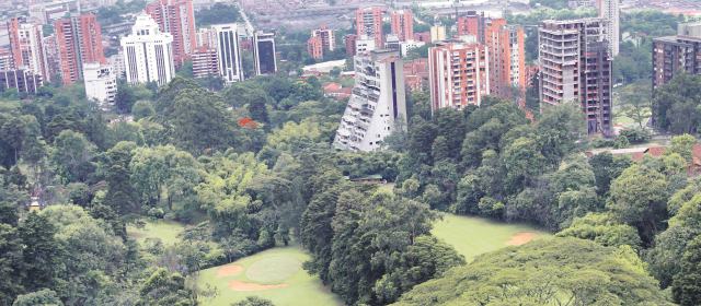 Tierras del Campestre y El Rodeo ya no son prioridad para Medellín | El costo del predial y la imposibilidad de desarrollar terrenos animó al Campestre, años atrás, a conversar con el Municipio. Hoy es asunto congelado. FOTO HERNÁN VANEGAS