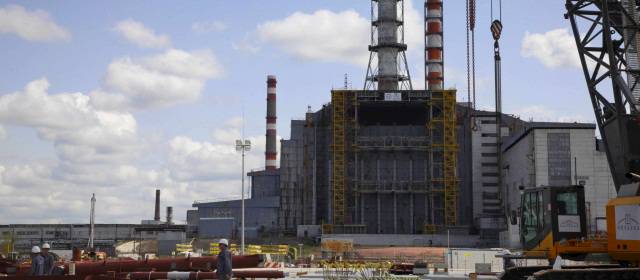 Empieza construcción de nuevo sarcófago en Chernóbil | Foto: AP