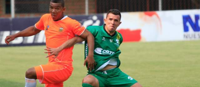 José Pepe Moreno le amargó la tarde al Envigado F.C. | Equidad le dio vuelta al juego y ganó 3-1. FOTO RÓBINSON SÁENZ