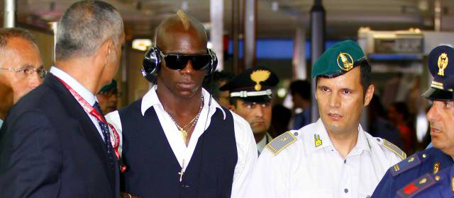 Milán considera ponerle un consejero a Balotelli | FOTO ARCHIVO