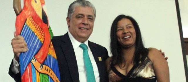 Con la presencia de figuras del pasado y el presente, entrenadores, dirigentes y personalidades que han marcado la historia del deporte, la Federación Colombiana de Natación (Fecna) festejó este viernes sus Bodas de Diamante. FOTO COLPRENSA