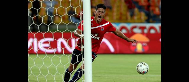 El Medellín que todos prefieren | Germán Ezequiel Cano volvió a marcar y es goleador del DIM con cinco tantos. FOTO JAIME PÉREZ
