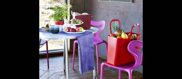 El plástico renueva diseño en el hogar | La firma Kartell lleva 60 años usando el plástico. FOTO EFE