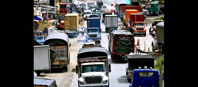 Los malos conductores serían denunciados | Uno de los objetivos de la medida es fomentar prácticas de conducción más segura en los transportadores. FOTO JUAN ANTONIO SÁNCHEZ.