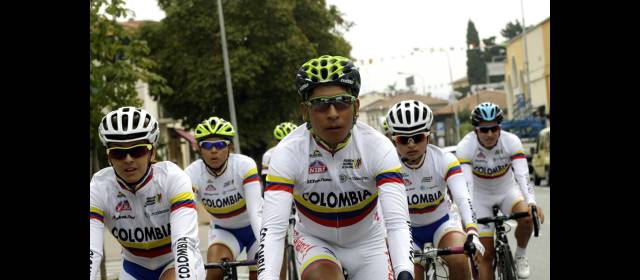 Un año redondo para el ciclismo | Nairo Quintana, una de las cabezas en el Mundial de ruta, en el que sufrió una hipotermia. Con él, varias de las figuras femeninas y Sergio L. Henao. FOTO LUIS E. BARBOSA