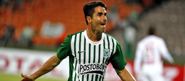 Juan Pablo Ángel marcó el primer gol del partido a los 2 minutos. FOTO ARCHIVO