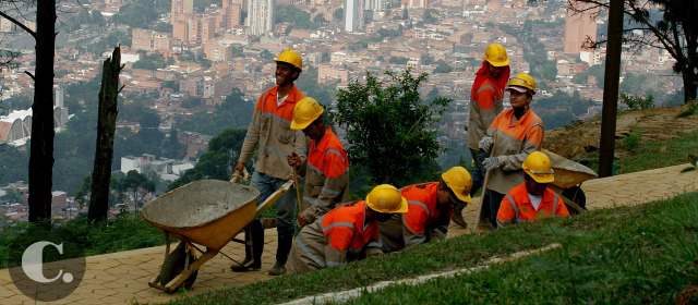 Medellín fue la ciudad que más empleo creó entre febrero y abril | Servicios sociales y comunales, rama económica local que más nuevo empleos crea. FOTO ARCHIVO