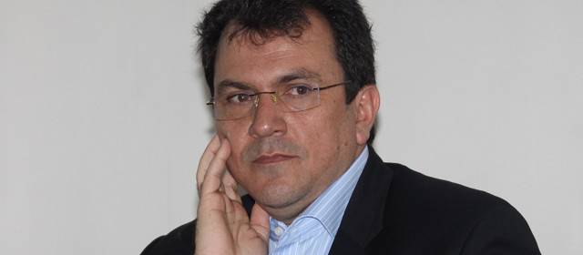 La criminalidad coacciona al ciudadano Salazar | El exalcalde Alonso Salazar no emitió pronunciamientos adicionales, fuera de sus trinos, acerca del fallo de la Procuraduría que lo priva 12 años de ejercer cargos públicos. FOTO HERNÁN VANEGAS