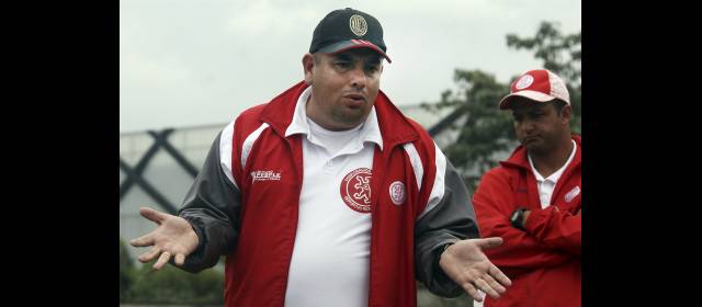 Rionegro va en serio por el ascenso | Álvaro Hernández le gana el duelo a los técnicos experimentados de la B. FOTO JULIO CÉSAR HERRERA