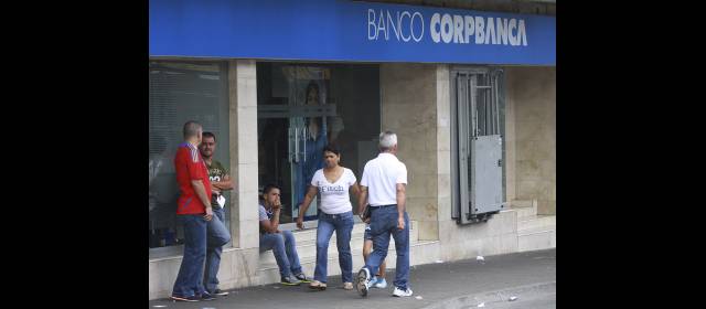 Con el Banco Corpbanca, chilenos llegan a conquistar mercado local | La imagen de Corpbanca ya está en las calles. Aquí la oficina de Envigado. FOTO ROBINSON SÁENZ