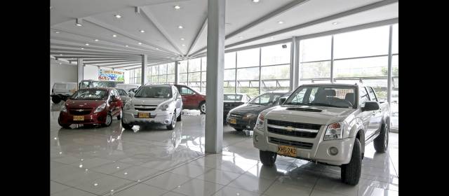 Econometría fijó meta de ventas en 320 mil | En la medida que ha transcurrido el año, las marcas han moderado las cifras de ventas esperadas. FOTO JONATHAN CARVAJAL