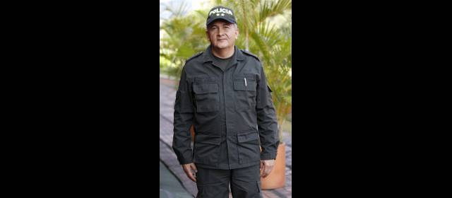 "Grupos duros de combatir" | El general José David Guzmán, comandante de la región 6 de Policía. FOTO HERNÁN VANEGAS