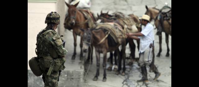 Farc-Eln: amenaza conjunta a los megaproyectos | El Ejército aumentó presencia en zonas cercanas a Hidroituango para contrarrestar ataques a la obra. FOTO manuel saldarriaga