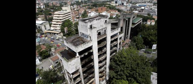 Castropol celebra la recuperación del edificio Dallas