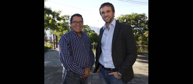Chile y México dan claves de la vivienda gratuita | Ángel Islava (izq.) y Francisco Irarrázaval, los invitados principales al foro. FOTO EDWIN BUSTAMANTE R.