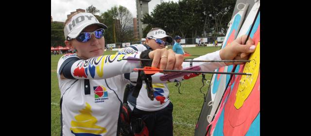 El compuesto de Colombia va por 4 medallas | Maja Marcen, junto a Alejandra Usquiano y Sara López, van por el oro en equipos ante Estados Unidos. FOTO HERNÁN VANEGAS