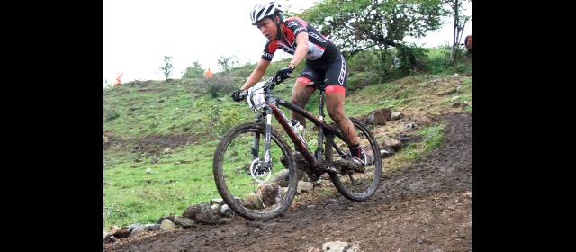 Antioquia sumó doble victoria en Eliminator del ciclomontañismo | Ashley Hinestroza ganó oro en el Eliminator. FOTO CORTESÍA GW