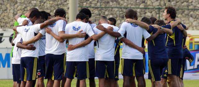 Calor y goles para vencer la energía de Bolivia