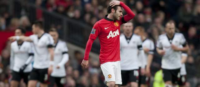 Manchester United empata como local y prende las alarmas |