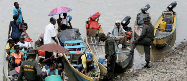 En Chocó todo normal, menos el transporte terrestre y fluvial | En dos meses, la alcaldesa de Quibdó, Zulia Mena, y el gobernador de Chocó, Luis Murillo, han tenido que enfrentar dos paros armados. FOTO JUAN ANTONIO SÁNCHEZ