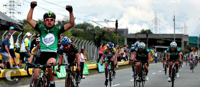 Las promesas del pedal ruedan "como una moto" por sus sueños | Juan D. Escobar, venció en la infantil. FOTO MANUEL SALDARRIAGA