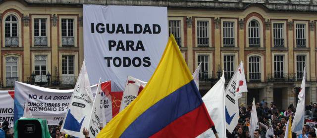 No solo en el Congreso se debate el matrimonio igualitario