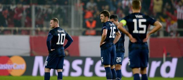 La derrota fue otro golpe en la irregular campaña para el United desde la llegada del entrenador David Moyes. FOTO AFP
