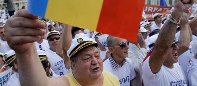 Rumania decide en referendo si destituyen al presidente Basescu | La controvertida consulta estará estrechamente vigilada por la Comisión Europea. Foto: Reuters