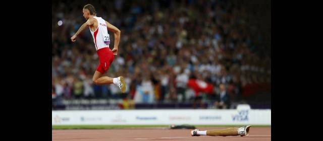 Fuentes, por la primera presea | Lukasz Mamczarz (polaco), final de salto alto. FOTO REUTERS