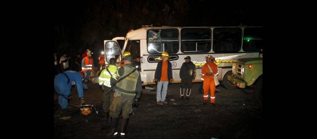 Policía tiene dos hipótesis sobre el choque en Caldas | El accidente se presentó en la Curva del diablo. FOTO COLPRENSA