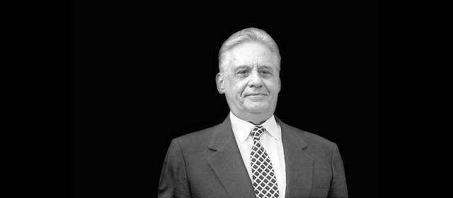 CONVERSACIÓN ENTRE INTELECTUALES |