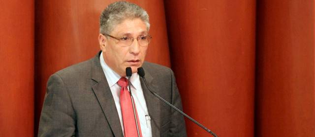 Sigifredo López viajaría a Cuba para acompañar a víctimas de las Farc | Sigifredo López aseguró que quiere aportar al proceso de paz. Foto Colprensa.