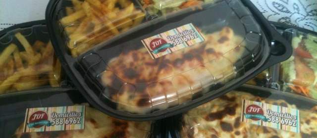 Menú gourmet vía internet | La microempresa está en capacidad de atender no sólo pedidos de almuerzos y refrigerios, sino reuniones sociales. En diciembre del año pasado estuvo a cargo de la alimentación en fiestas de 15 años,, donde se alcanzaron a dar 70 platos. FOTO: ARCHIVO