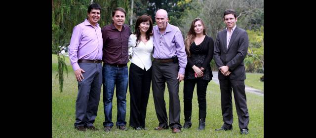 Universidades, a hablar de innovación | Javier Vargas, Eafit; Edmundo Aguilar, Instituto Montessori en Perú; Diana Varela, U. de Ibagué; Jorge Mejía, Alejandra Brusco, Federico Santa María (Chile), y Juan F. Vanegas, U. de Caldas. FOTO JAIME PÉREZ