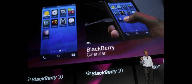 Blackberry revela hoy su más alta apuesta: el 10 | Desde el año pasado, el CEO de Research In Motion (RIM), Thorsten Heins, ha enseñado algunas características del sistema operativo y de los nuevos teléfonos de Blackberry. FOTO REUTERS