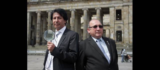 Congreso, campo de "caza" para tres abogados | Pablo Bustos y Saúl Villar son reconocidos por sus acciones jurídicas contra los congresistas. Dicen que no ganan dinero. FOTO COLPRENSA