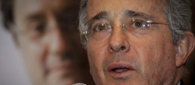 "Necesitamos a Francisco Santos": Álvaro Uribe |
