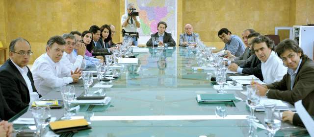 Pearl devolverá a Antioquia decisión del túnel | El Presidente encabezó ayer una reunión, en la Gobernación, para revisar el proyecto Autopistas de la Prosperidad. FOTO SIG