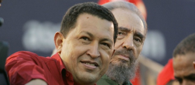 Latinoamérica pierde a un líder y la izquierda se queda huérfana | AP | Hugo Chávez, en compañía de su amigo Fidel Castro.