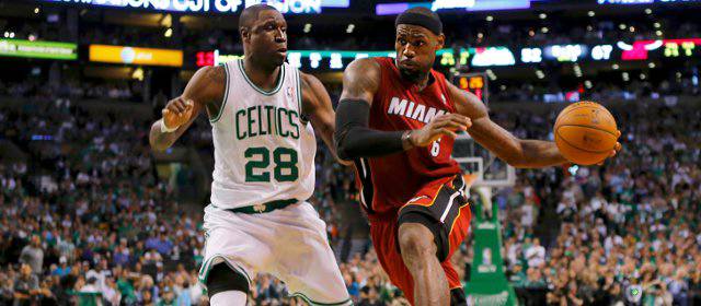 James, 45 puntos, silenció a los Celtics y dio nueva vida a los Heat | FOTO REUTERS
