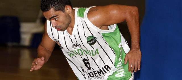 Vuelve el show de la pelota naranja | Academia le apostará a la mezcla de juventud y experiencia para figurar en la Liga Directv de básquet. FOTO MANUEL SALDARRIAGA