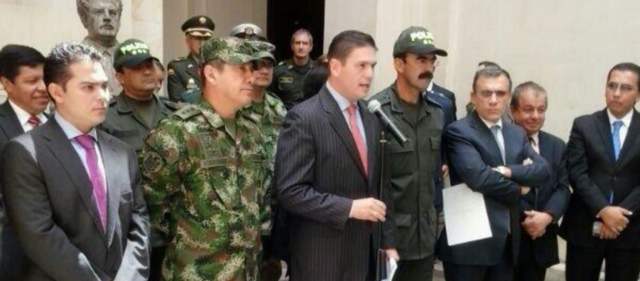 Gobierno propone aumentar penas a encapuchados en manifestaciones |