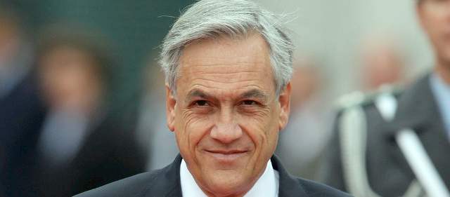 Piñera rinde homenaje a Chávez en Cumbre de la Celac |