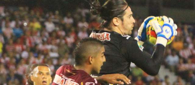 Junior comprometió su clasificación al perder ante el Tolima |