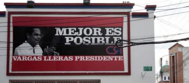 Desmontan valla de campaña a la presidencia de Vargas Lleras |