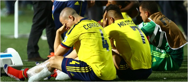 La Sub-20: falta aliñar técnica y jerarquía | Andrés Correa y Harrison Mojica lloran la eliminación colombiana. El esfuerzo en octavos de final fue grande, pero no alcanzó. FOTO AFP