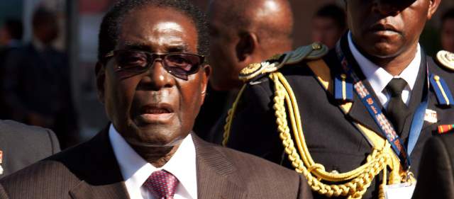 Mugabe pide que levanten las "sanciones ilegales" a su país |